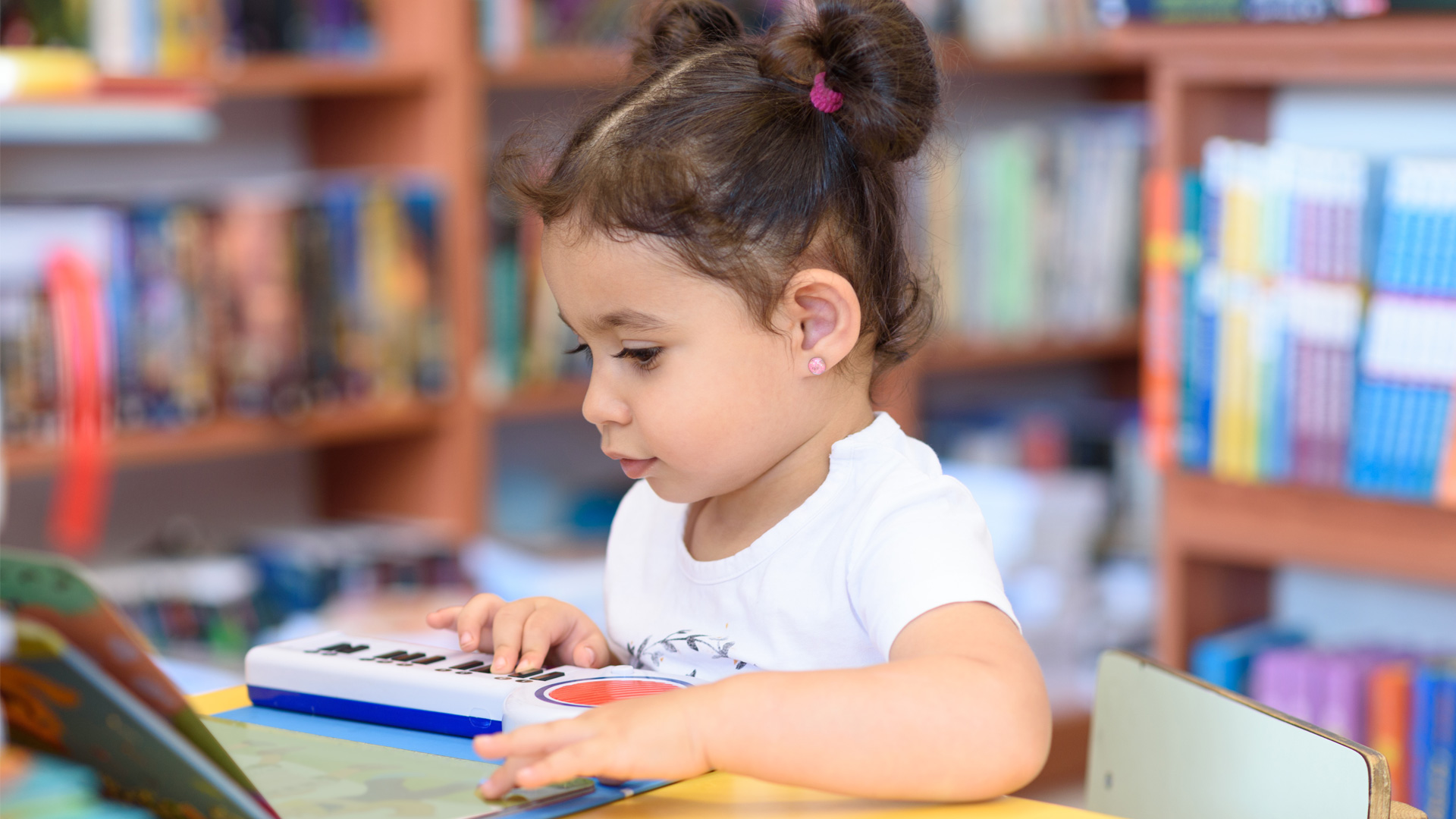 Building a brain that can read, part 1: Sound and sight