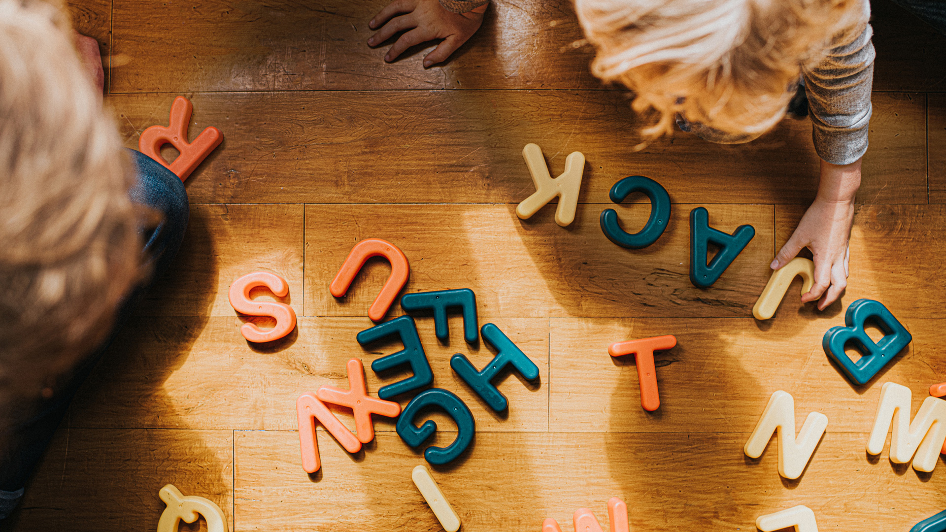 Dimensional and categorical approaches to brain-behaviour relationships in reading disorder (dyslexia)