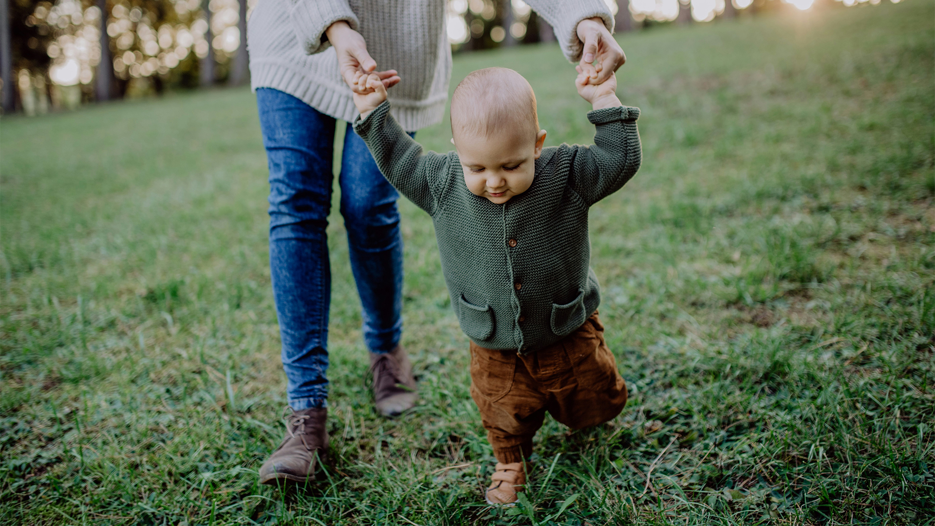 Consideraciones sobre la plasticidad y los períodos críticos y sensibles del desarrollo neural para el diseño e implementación de políticas